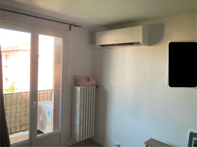 Pose d'une climatisation réversible multi-splits à Vitrolles 13127 : découvrez nos services adaptés à vos besoins et votre budget